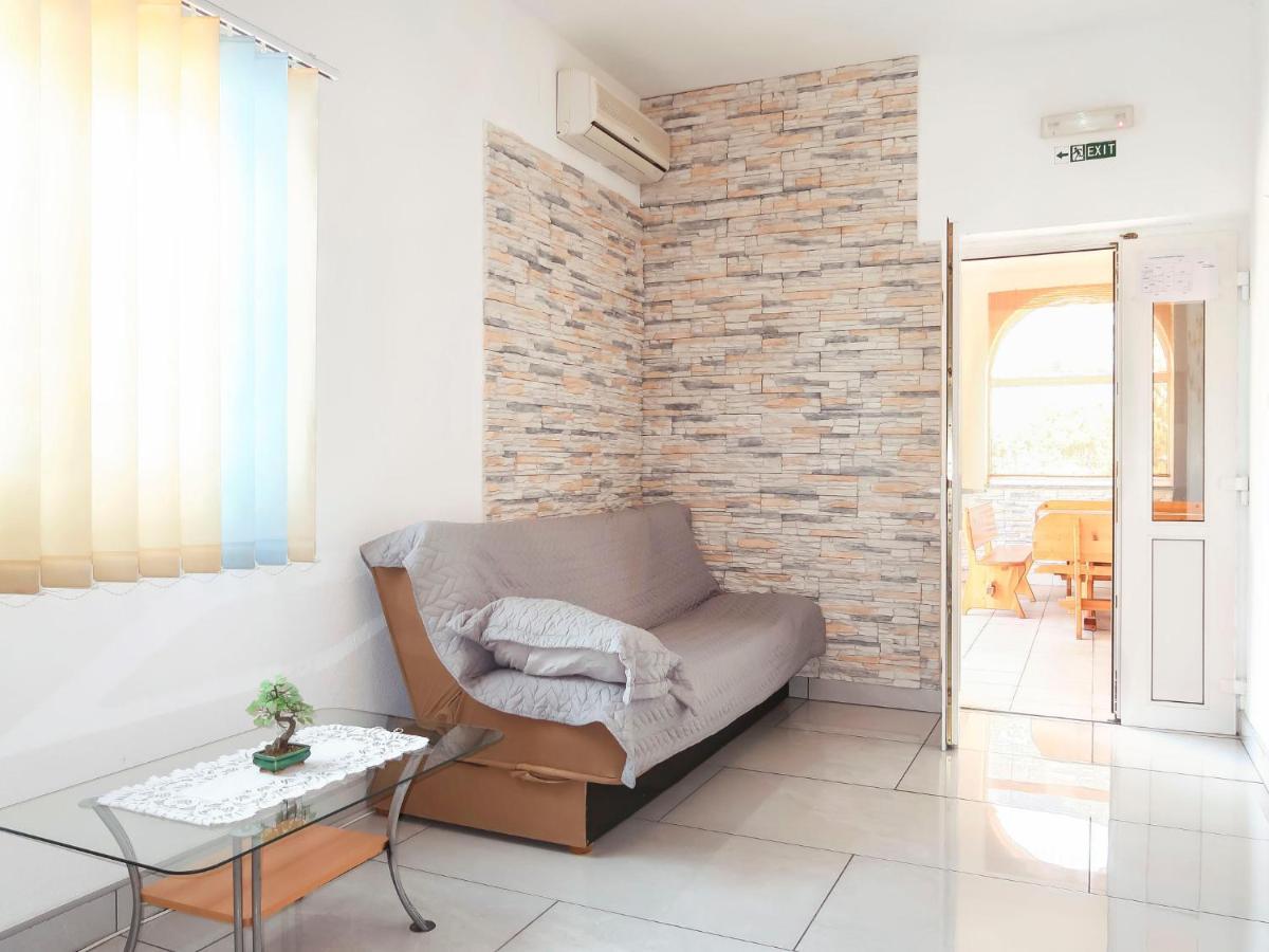 Apartment Golic - Kbg300 By Interhome เซซาริซา ภายนอก รูปภาพ
