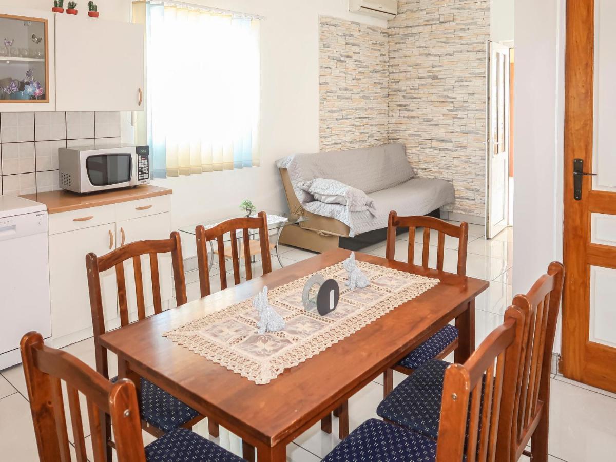 Apartment Golic - Kbg300 By Interhome เซซาริซา ภายนอก รูปภาพ